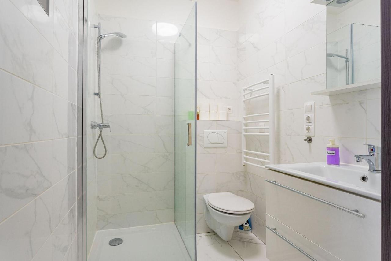 Modernized Condo At Kiraly 51 Budapeste Exterior foto